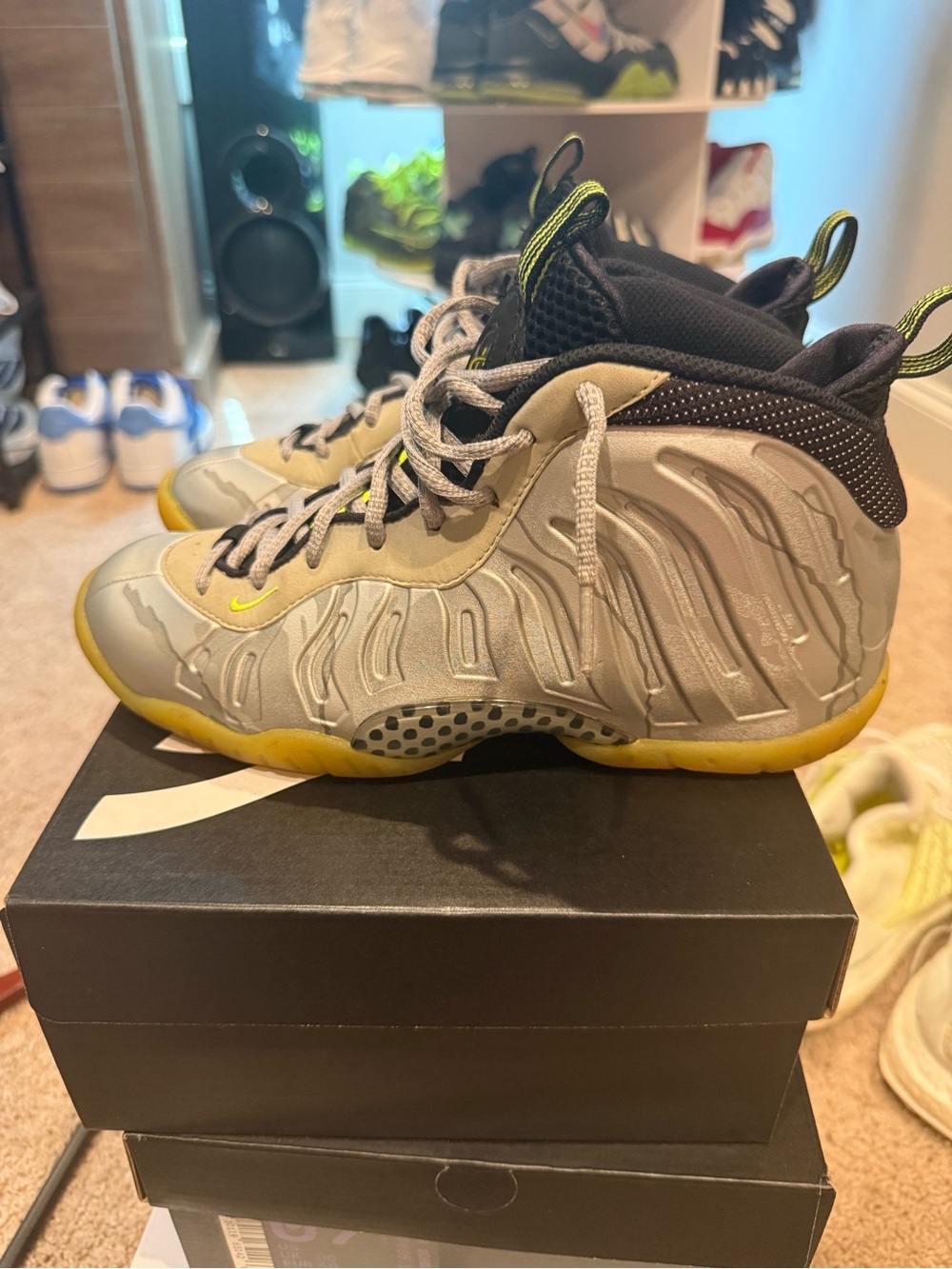 Preowned 6.5y Nike Air Foamposite One PRM 'Metallic Camo w/o box